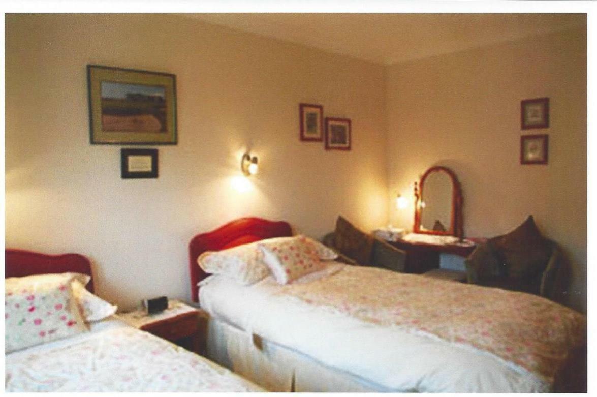 Ashcroft Farmhouse East Calder Экстерьер фото